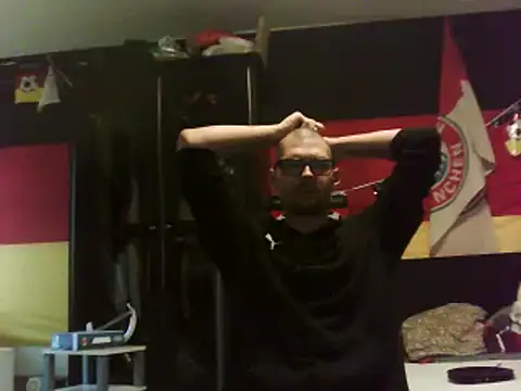 Snapshot of Die-geile-Sau chatting on 03-16-25, 04:23 Die-geile-Sau online show from 03-16-25, 04:23