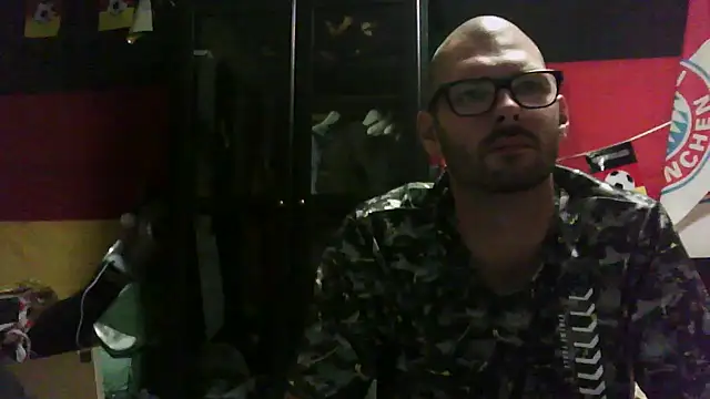 Snapshot of Die-geile-Sau chatting on 09-22-25, 06:54 Die-geile-Sau online show from 09-22-25, 06:54