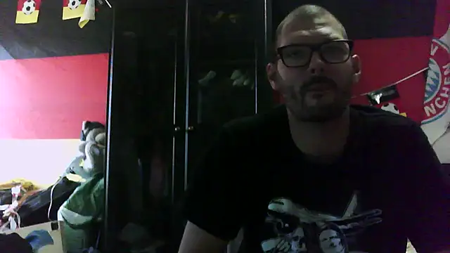 Snapshot of Die-geile-Sau chatting on 09-27-25, 03:06 Die-geile-Sau online show from 09-27-25, 03:06