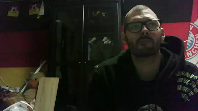 Snapshot of Die-geile-Sau chatting on 10-30-25, 04:19 Die-geile-Sau online show from 10-30-25, 04:19