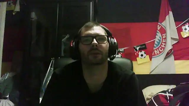 Snapshot of Die-geile-Sau chatting on 11-16-25, 09:31 Die-geile-Sau online show from 11-16-25, 09:31