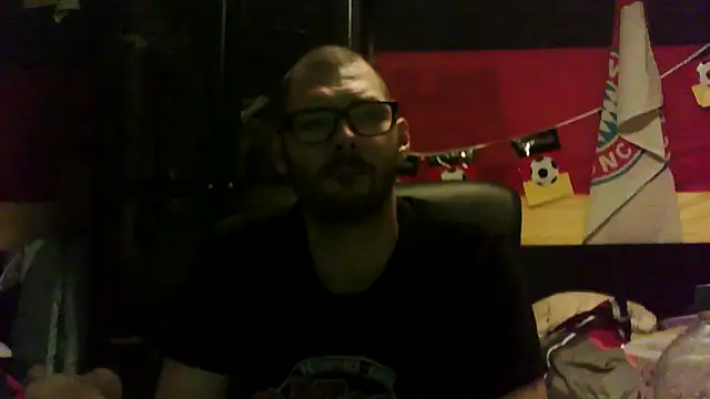 Snapshot of Die-geile-Sau chatting on 12-03-25, 04:05 Die-geile-Sau online show from 12-03-25, 04:05