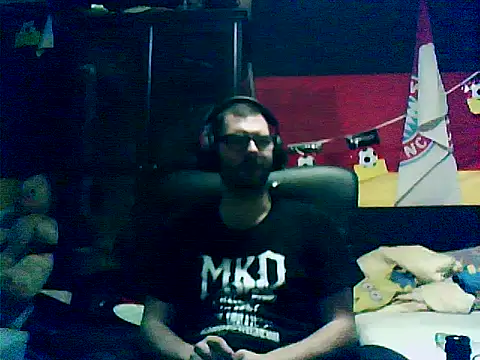 Snapshot of Die-geile-Sau chatting on 12-22-25, 10:29 Die-geile-Sau online show from 12-22-25, 10:29