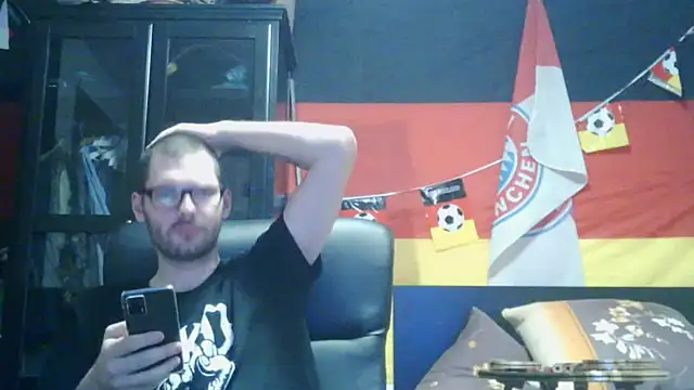 Snapshot of Die-geile-Sau chatting on 01-15-26, 08:45 Die-geile-Sau online show from 01-15-26, 08:45