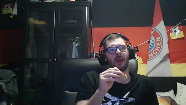 Snapshot of Die-geile-Sau chatting on 02-06-26, 10:24 Die-geile-Sau online show from 02-06-26, 10:24