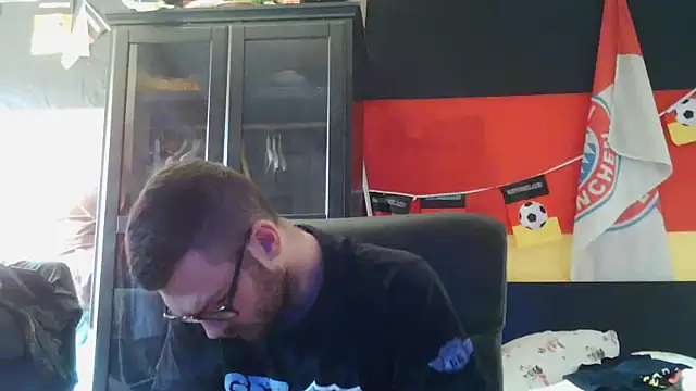 Snapshot of Die-geile-Sau chatting on 03-20-26, 09:03 Die-geile-Sau online show from 03-20-26, 09:03