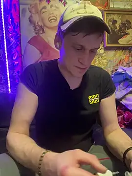 Snapshot of BarryKingsman chatting on 02-16-25, 04:20 BarryKingsman online show from 02-16-25, 04:20