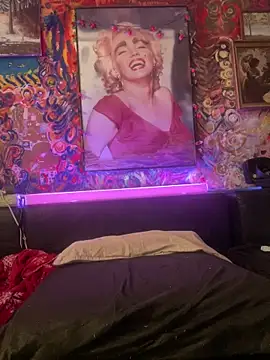 Snapshot of BarryKingsman chatting on 03-22-25, 05:17 BarryKingsman online show from 03-22-25, 05:17