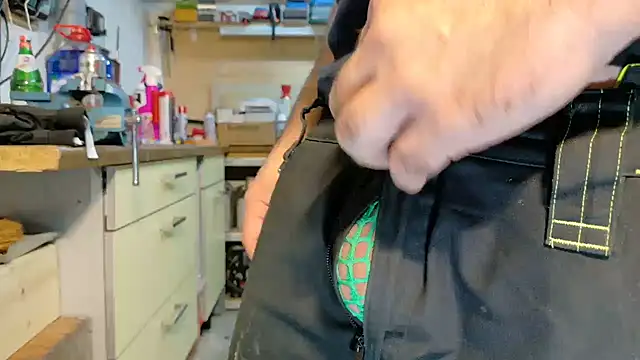 Nikeyone2 online show from 12-19-24, 07:51