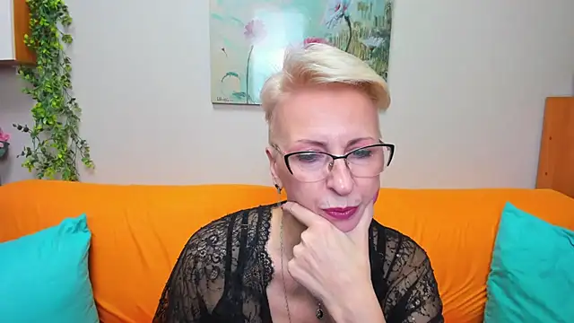 iamyourdream89 online show from 12-05-25, 01:09