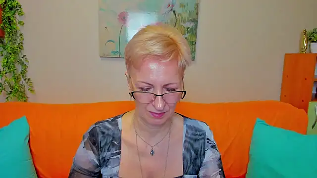 iamyourdream89 online show from 04-01-26, 01:41