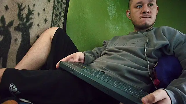 sweet cock28 online show from 02-12-25, 03:27