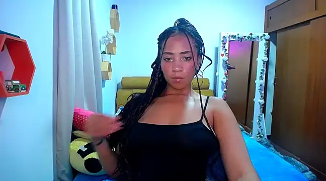 Snapshot of Danna_Ross_ chatting on 03-23-25, 01:42 Danna Ross  online show from 03-23-25, 01:42