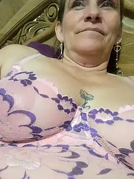 Snapshot of SeductionSilera chatting on 10-28-25, 03:25 SeductionSilera online show from 10-28-25, 03:25