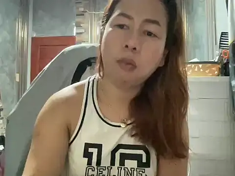 Snapshot of UrLove_Marga chatting on 04-28-26, 09:53 UrLove Marga online show from 04-28-26, 09:53