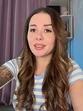 Snapshot of Alina_Vibe_Me chatting on 07-26-26, 11:44 Alina Vibe Me online show from 07-26-26, 11:44