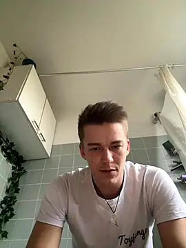 Toyjungee online show from 10-10-25, 03:22