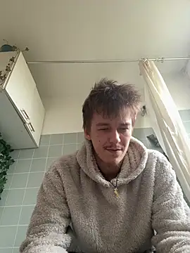 Toyjungee online show from 04-10-26, 04:55