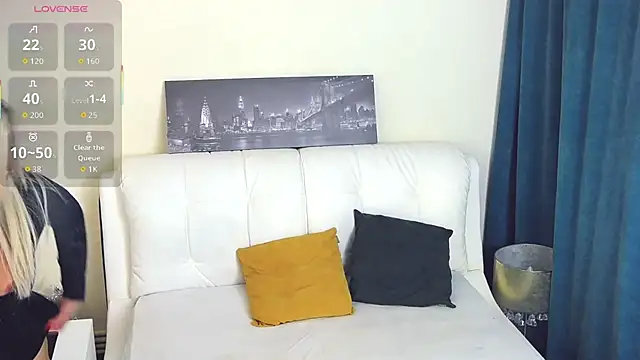 Snapshot of SashaAllford chatting on 11-27-25, 01:35 SashaAllford online show from 11-27-25, 01:35