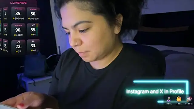 kimmiakiss22 online show from 10-13-25, 03:28