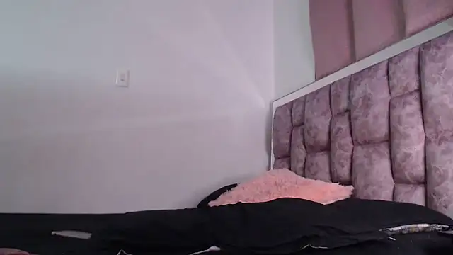 Snapshot of dolcemacca chatting on 07-10-26, 02:49 dolcemacca online show from 07-10-26, 02:49