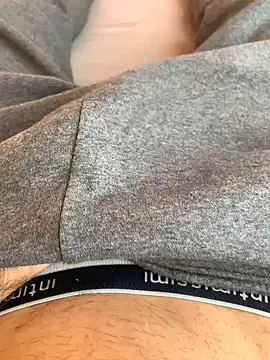 Snapshot of Fellix chatting on 01-28-25, 11:49 Fellix online show from 01-28-25, 11:49