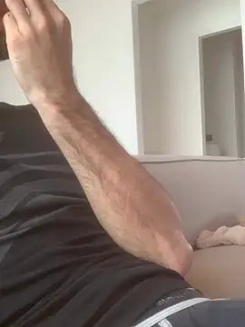 Snapshot of Fellix chatting on 02-28-25, 11:47 Fellix online show from 02-28-25, 11:47