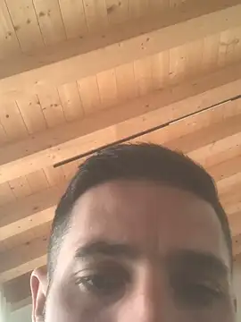 Snapshot of Fellix chatting on 03-17-25, 11:42 Fellix online show from 03-17-25, 11:42