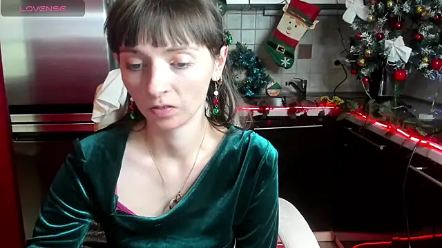 TayanaJons online show from 12-31-24, 10:58