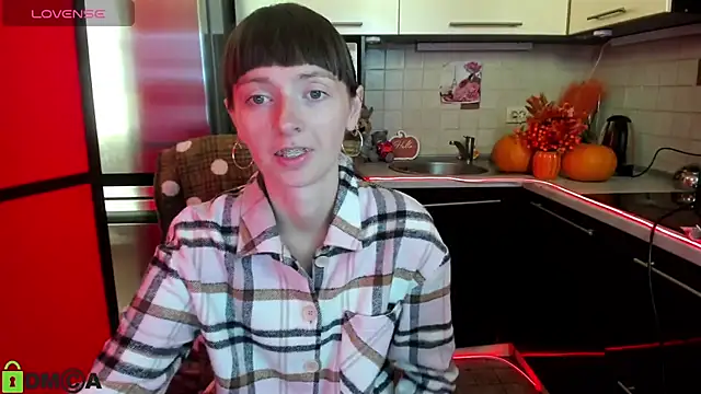 TayanaJons online show from 09-26-25, 07:01