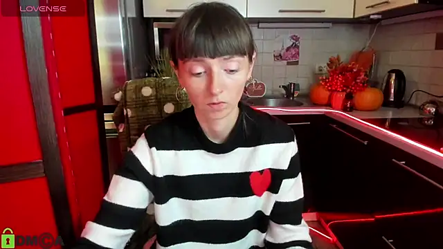 TayanaJons online show from 10-13-25, 06:57