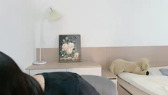 Judy520 online show from 10-22-25, 02:01