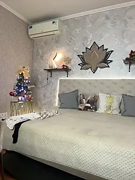 StripBianka online show from 12-18-25, 06:19