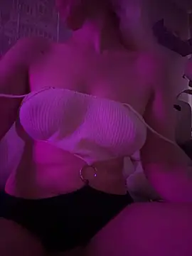 Snapshot of JLA_kiss chatting on 04-11-26, 07:45 JLA kiss online show from 04-11-26, 07:45