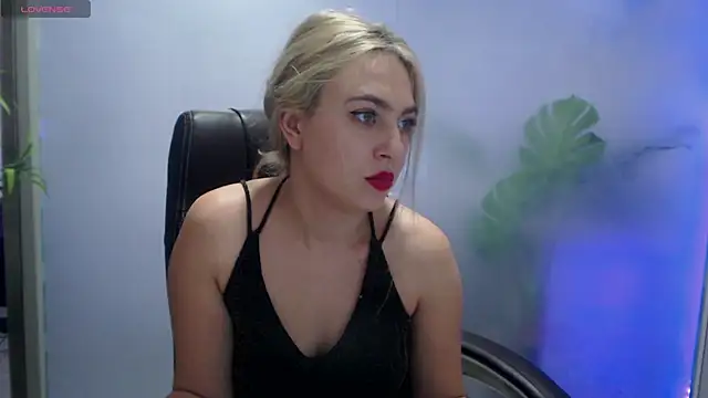 AvaBlue  online show from 12-06-24, 11:00