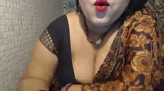 Snapshot of Oh_Maya chatting on 03-07-25, 04:13 Oh Maya online show from 03-07-25, 04:13