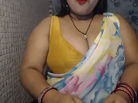 Snapshot of Oh_Maya chatting on 03-22-25, 05:41 Oh Maya online show from 03-22-25, 05:41