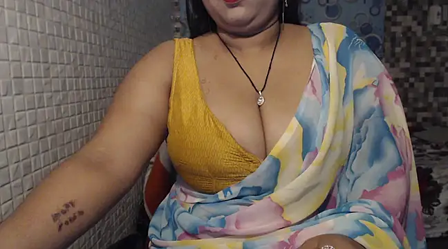 Snapshot of Oh_Maya chatting on 03-23-25, 03:10 Oh Maya online show from 03-23-25, 03:10