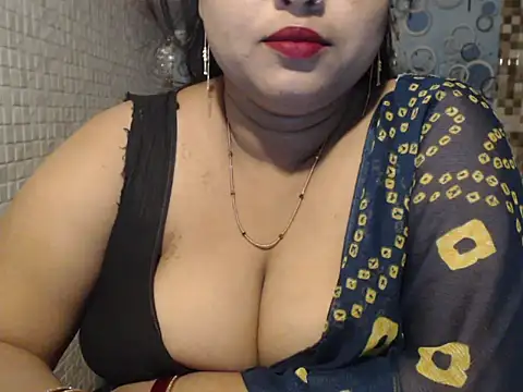 Snapshot of Oh_Maya chatting on 10-11-25, 04:05 Oh Maya online show from 10-11-25, 04:05