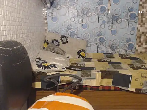 Snapshot of Oh_Maya chatting on 10-12-25, 05:34 Oh Maya online show from 10-12-25, 05:34