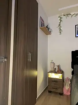 Snapshot of crystal_bunny7 chatting on 01-25-25, 03:09 crystal bunny7 online show from 01-25-25, 03:09