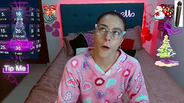 Snapshot of antonella_sweet33 chatting on 12-10-24, 08:27 antonella sweet33 online show from 12-10-24, 08:27