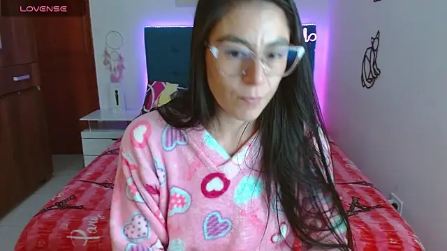 Snapshot of antonella_sweet33 chatting on 03-12-25, 08:41 antonella sweet33 online show from 03-12-25, 08:41