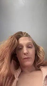 Snapshot of GoldenFlameGoddess chatting on 03-01-25, 05:05 GoldenFlameGoddess online show from 03-01-25, 05:05