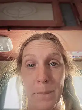 Snapshot of GoldenFlameGoddess chatting on 03-15-25, 07:38 GoldenFlameGoddess online show from 03-15-25, 07:38