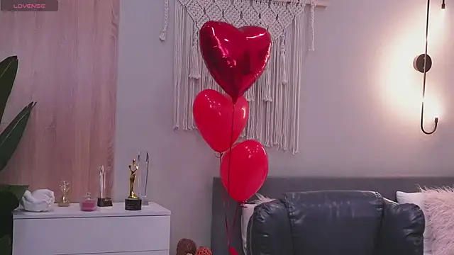 Molly Jons online show from 02-20-26, 01:02