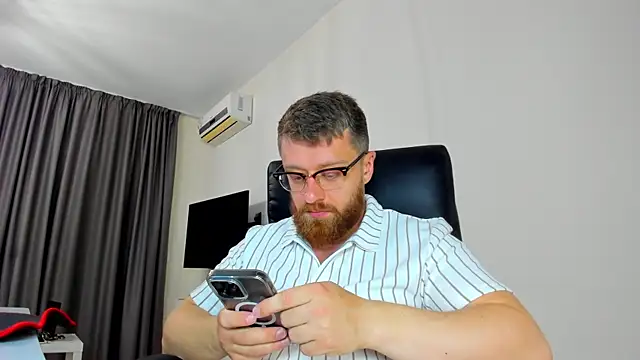 Findom guy online show from 04-08-26, 03:23