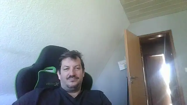 Golffahrer1982 online show from 05-25-26, 07:58