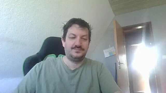 Golffahrer1982 online show from 05-26-26, 06:31
