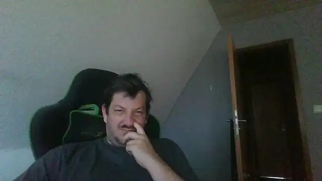 Snapshot of Golffahrer1982 chatting on 05-31-26, 07:26 Golffahrer1982 online show from 05-31-26, 07:26